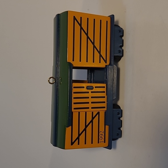 Full set of 1992 Hallmark Train ornaments - Picture 13 of 14